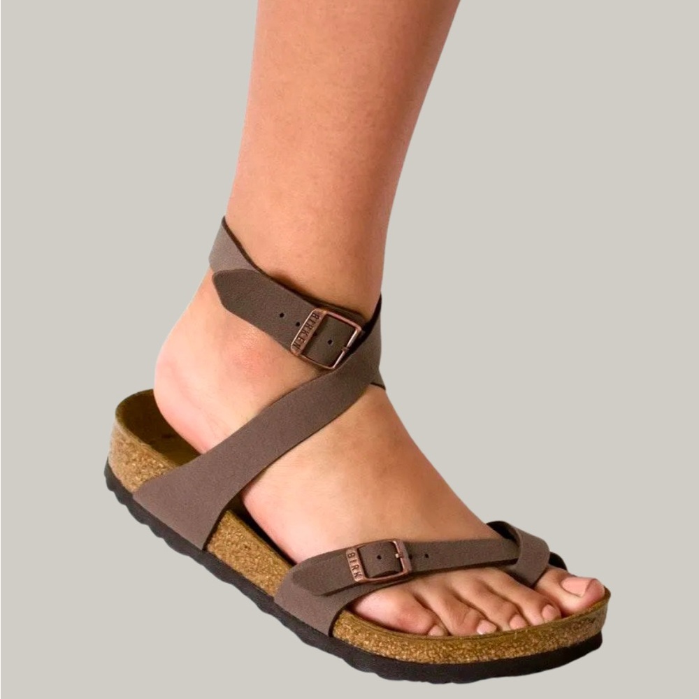 EUC Birkenstock Yara Oiled Leather Sandals